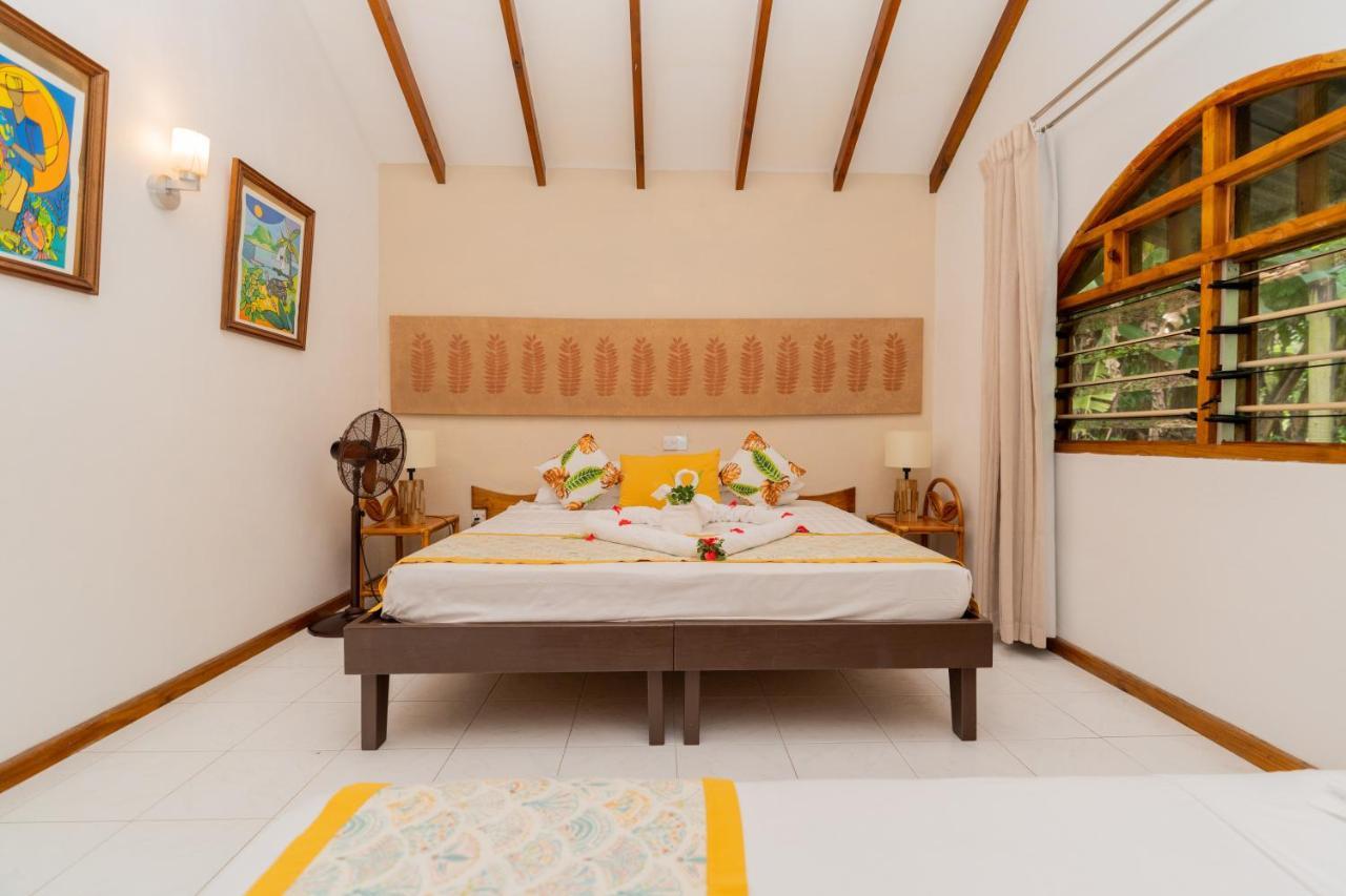 Romance Bungalows Бо-Валлон Экстерьер фото